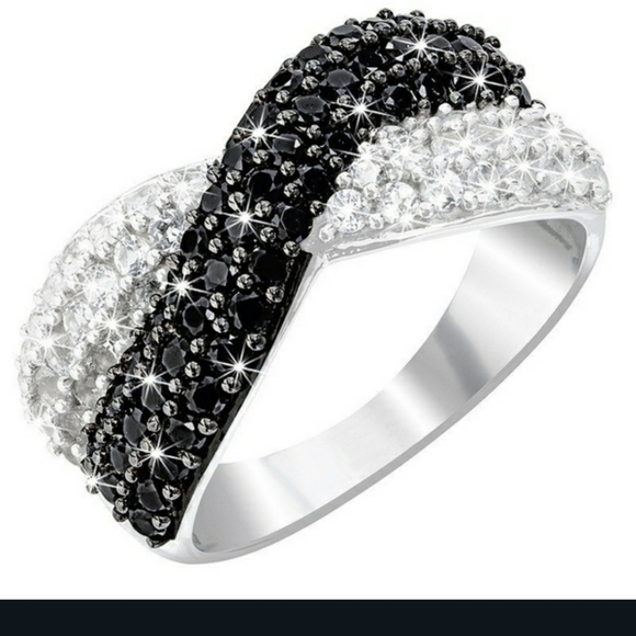 Jewelry - Diamond and Topaz Ring